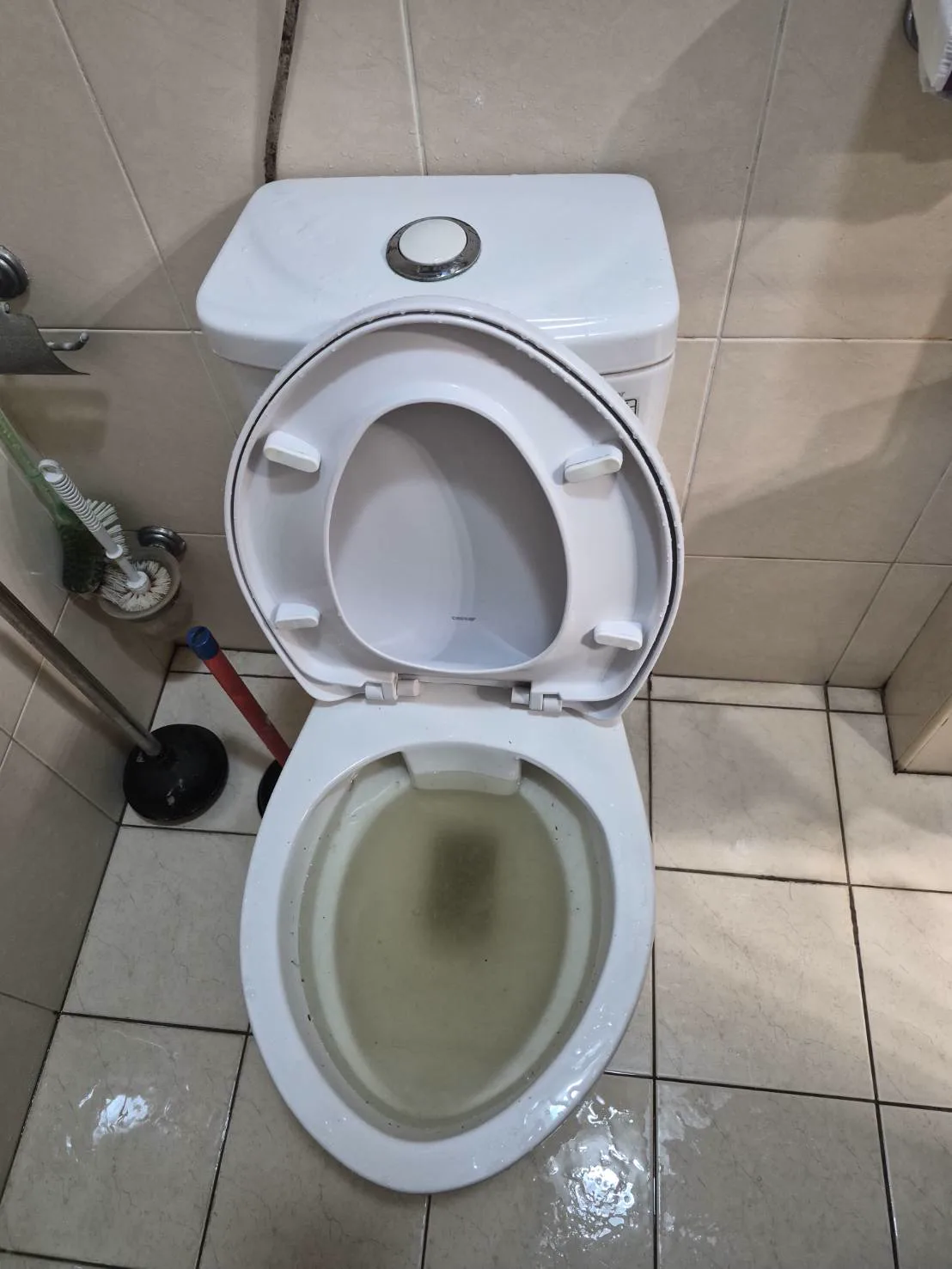 仁德區三樓馬桶疏通服務紀錄
